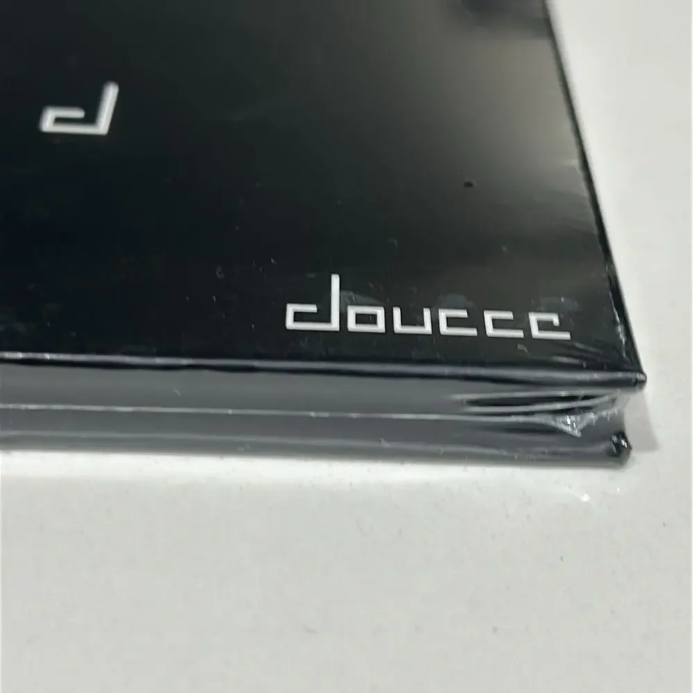 Doucce On The Go Eyeshadow Palette Pink Gray Compact - New Sealed